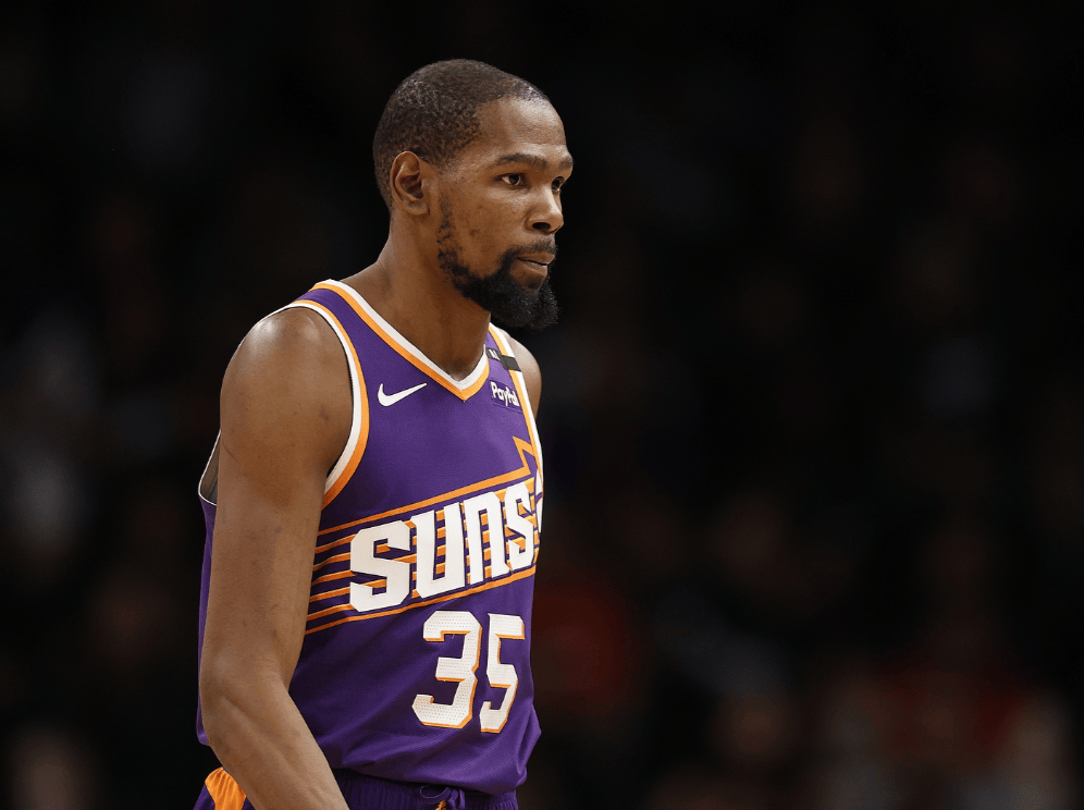 爱游戏-包含杜兰特重返赛场，刷新纪录首场状态出色，中国队观众沸腾！比赛高潮迭起的词条