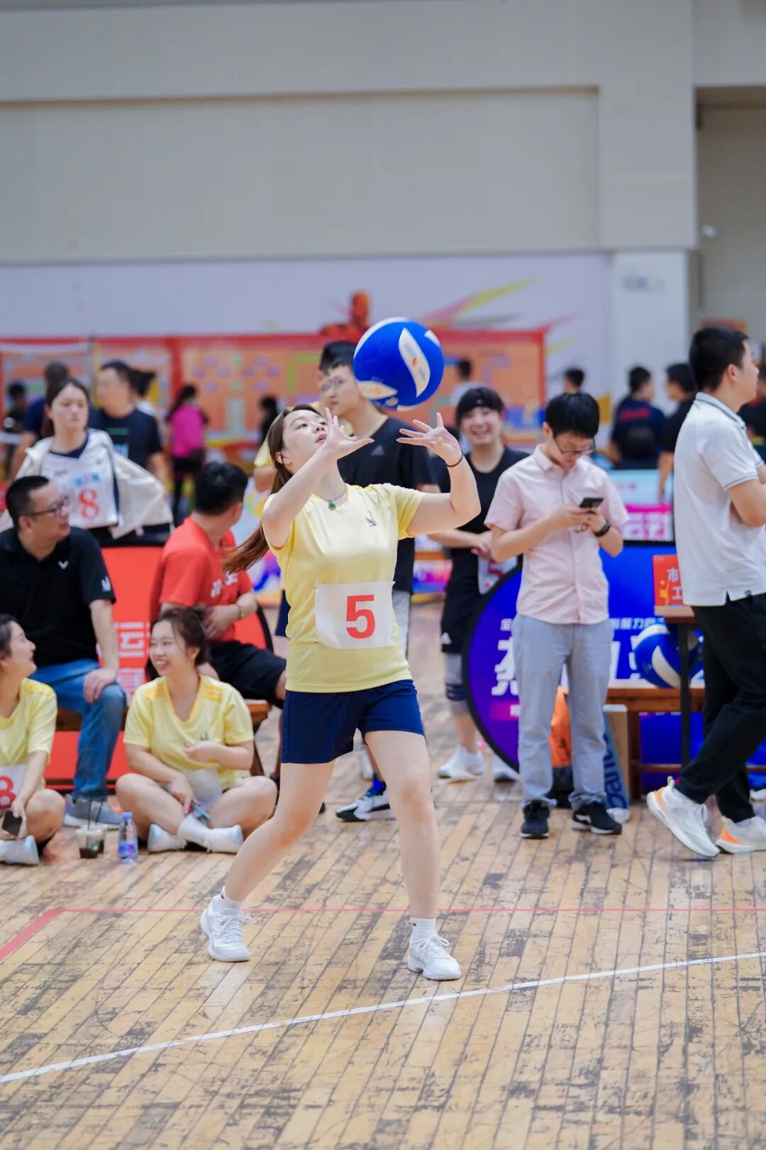 爱游戏体育-Rookie迎来二十赛季出色发挥，老鹰观众热烈欢呼！比赛高潮迭起的简单介绍